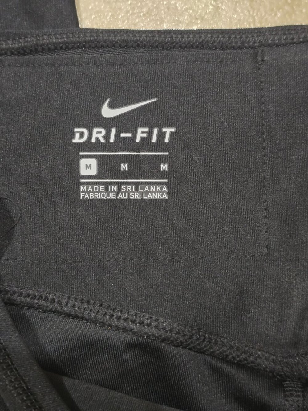 Nike Women's Black Athletic Leggings W 'Just Do It' Printed On The Left Leg -Med - Picture 2 of 7